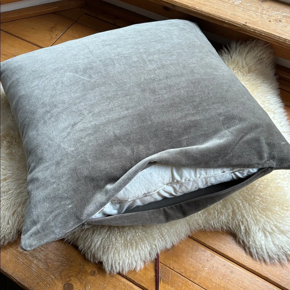 Swedish Velvet Throw Pillow - Picture 4 of 7